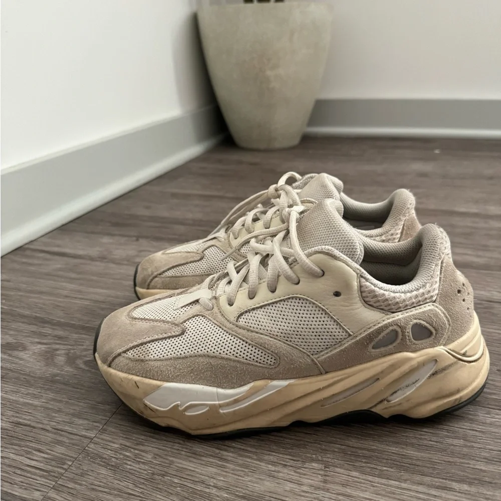 Yeezys - Picture 3 of 4